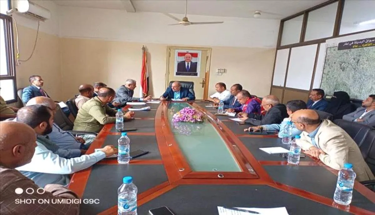 تعز تحت الطوارئ: آلاف الأسر تتضرر وسيول تحصد 15 روحًا