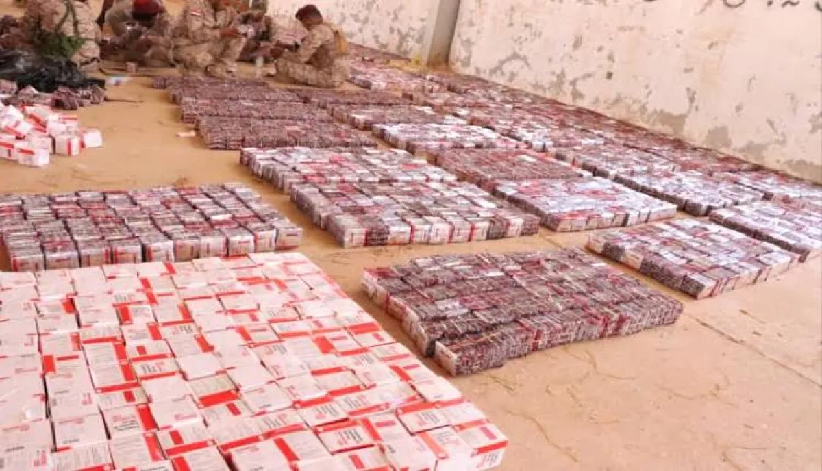 كانت في طريقها إلى السعودية.. إحباط تهريب 450 قرصاً من الحبوب المخدرة في منفذ الوديعة