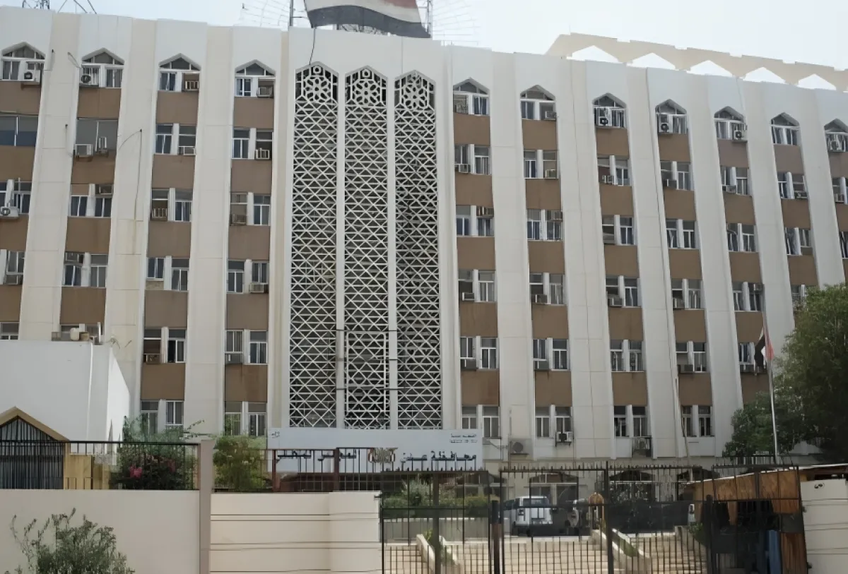 سلطات عدن تفند بياناً لـ“الانتقالي المنحل” وتتهمه بمحاولة جرّ المدينة إلى مستنقع الفوضى