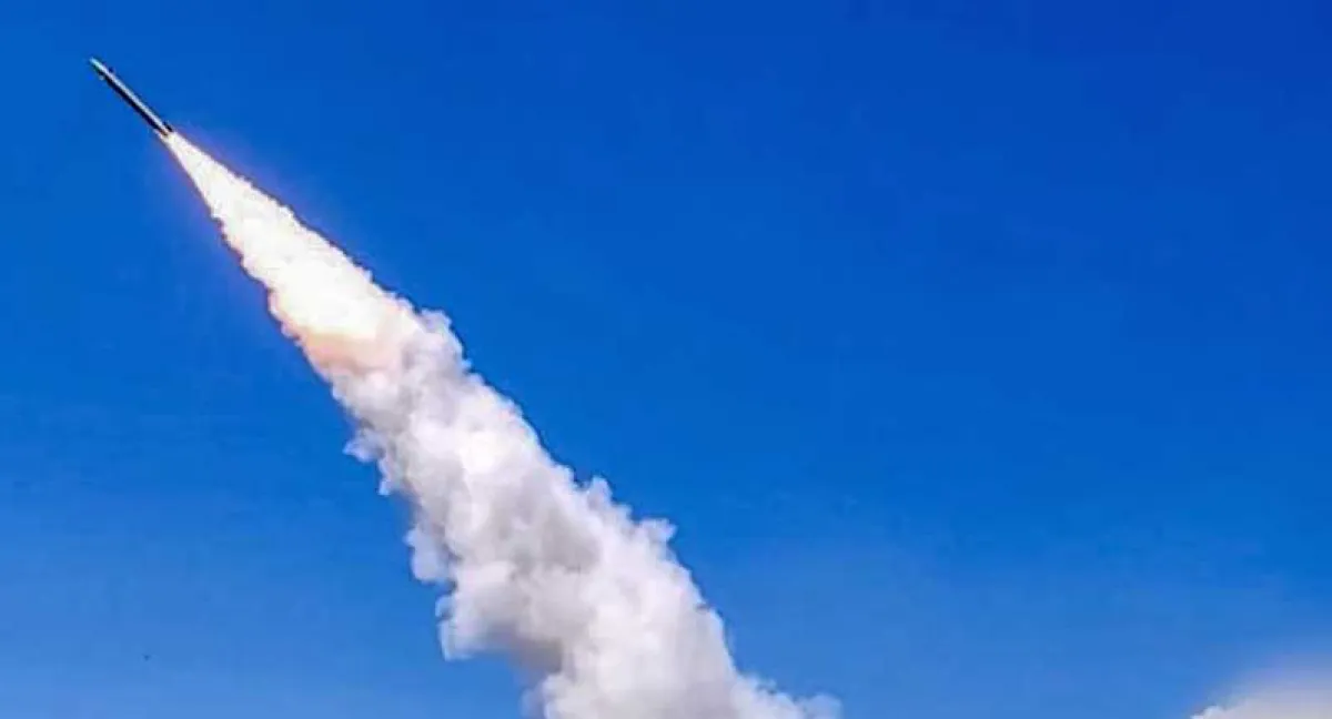 الحوثيون يشنون هجومًا جديدًا على إسرائيل بالصواريخ والطائرات المسيرة