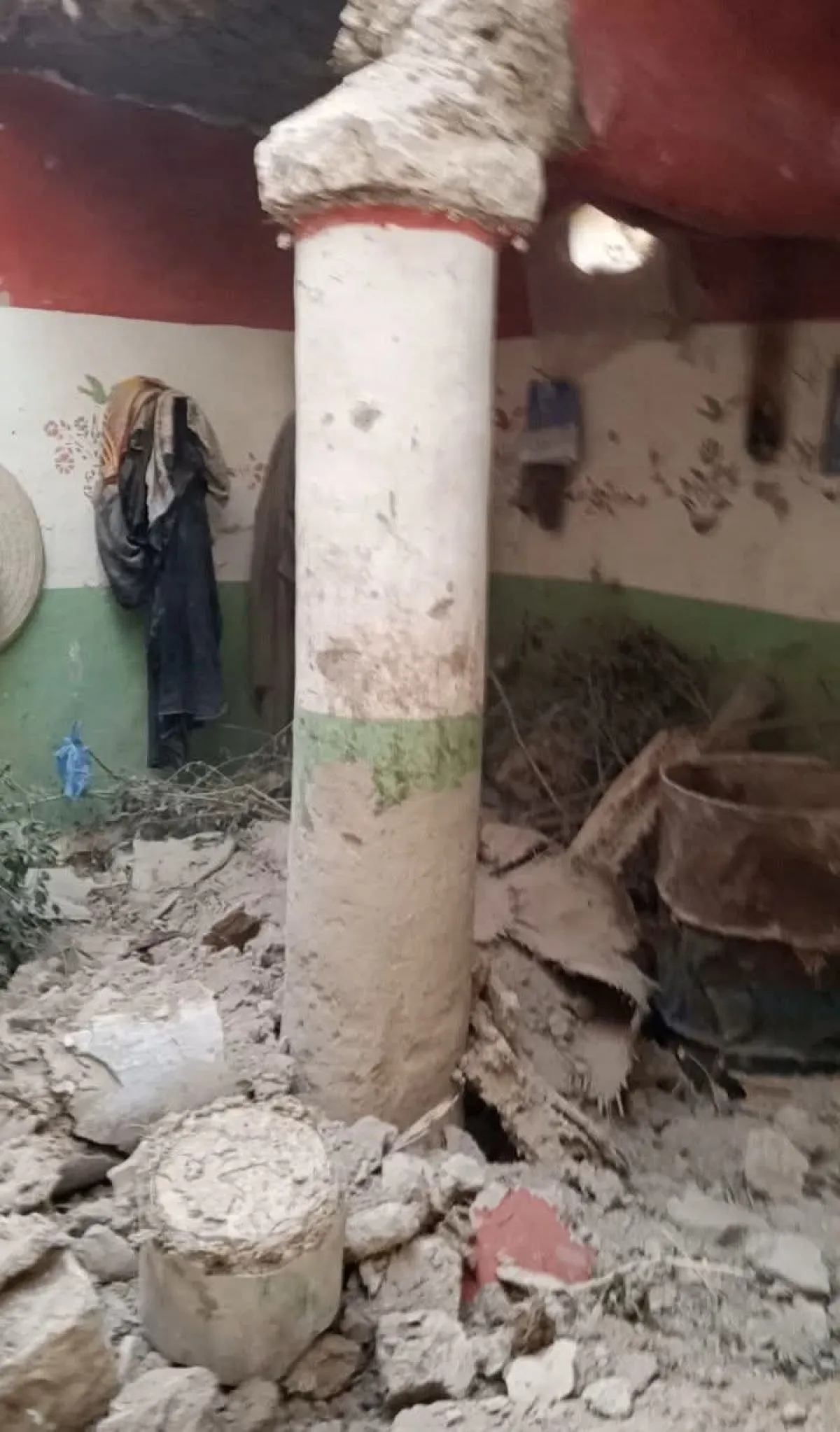 إصابة شاب بقصف حوثي استهدف الأحياء السكنية في التحيتا بالحديدة