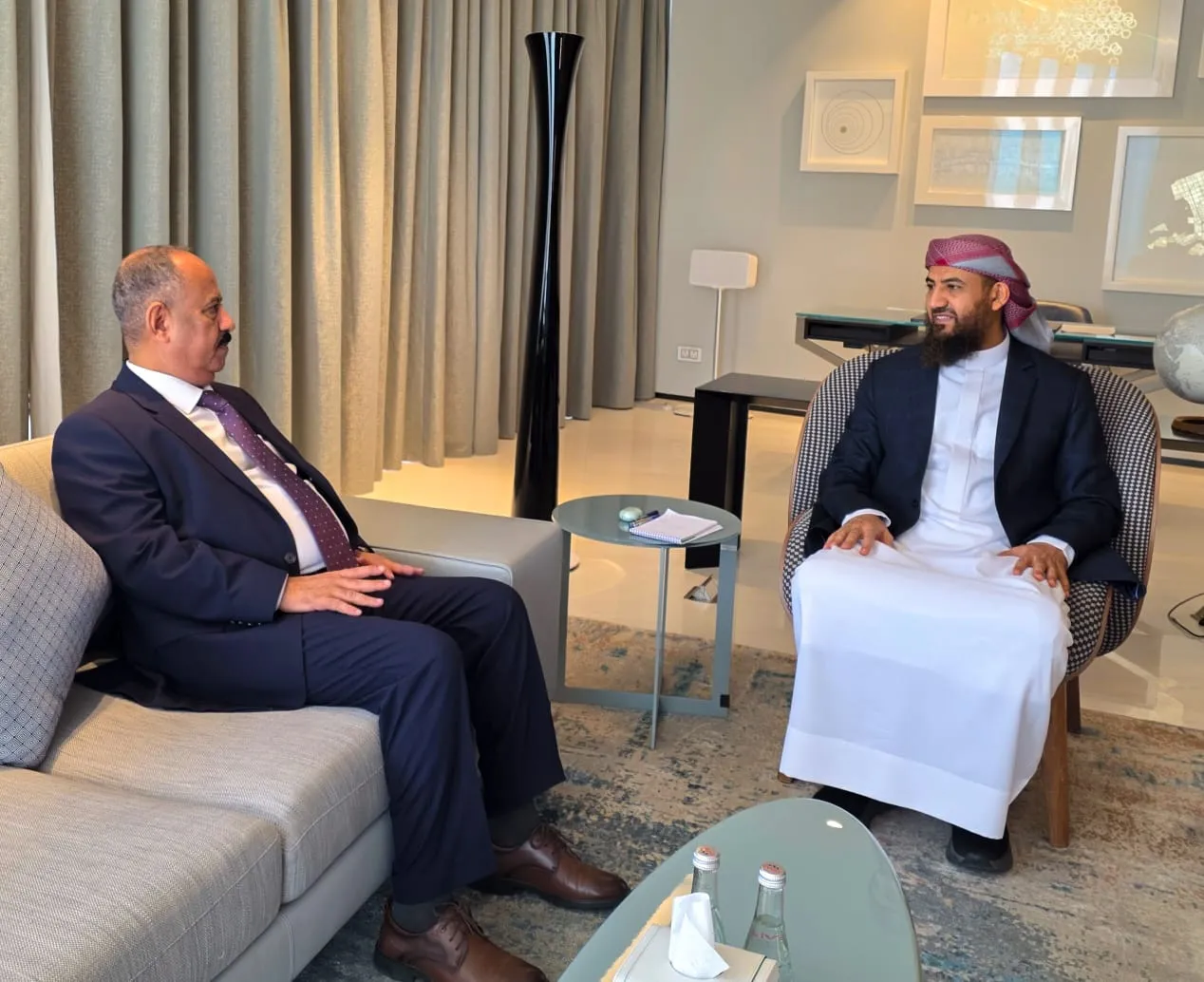 المحرّمي يلتقي وزير النقل ويؤكد ضرورة تطوير قطاعات النقل وتحسين الخدمات المقدمة للمواطنين