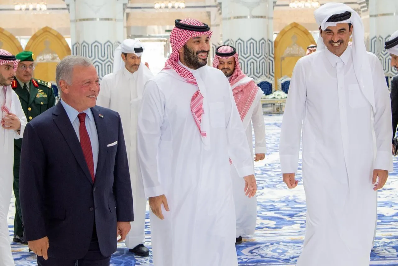 اجتماع يضم زعماء السعودية وقطر والأردن يناقش الاعتداءات الإيرانية وتنسيق المواقف لحماية مصالح المنطقة