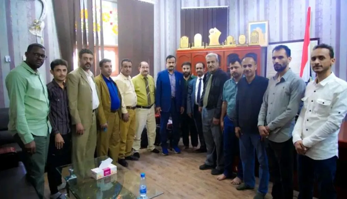 المحافظ بن الوزير يناقش مع مكتب الصحة والأطباء الأخصائيين سبل الارتقاء بالخدمات الطبية بشبوة