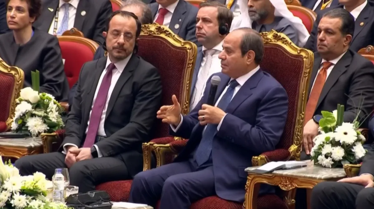 السيسي يدعو ترامب للتدخل لإنهاء الحرب في الخليج