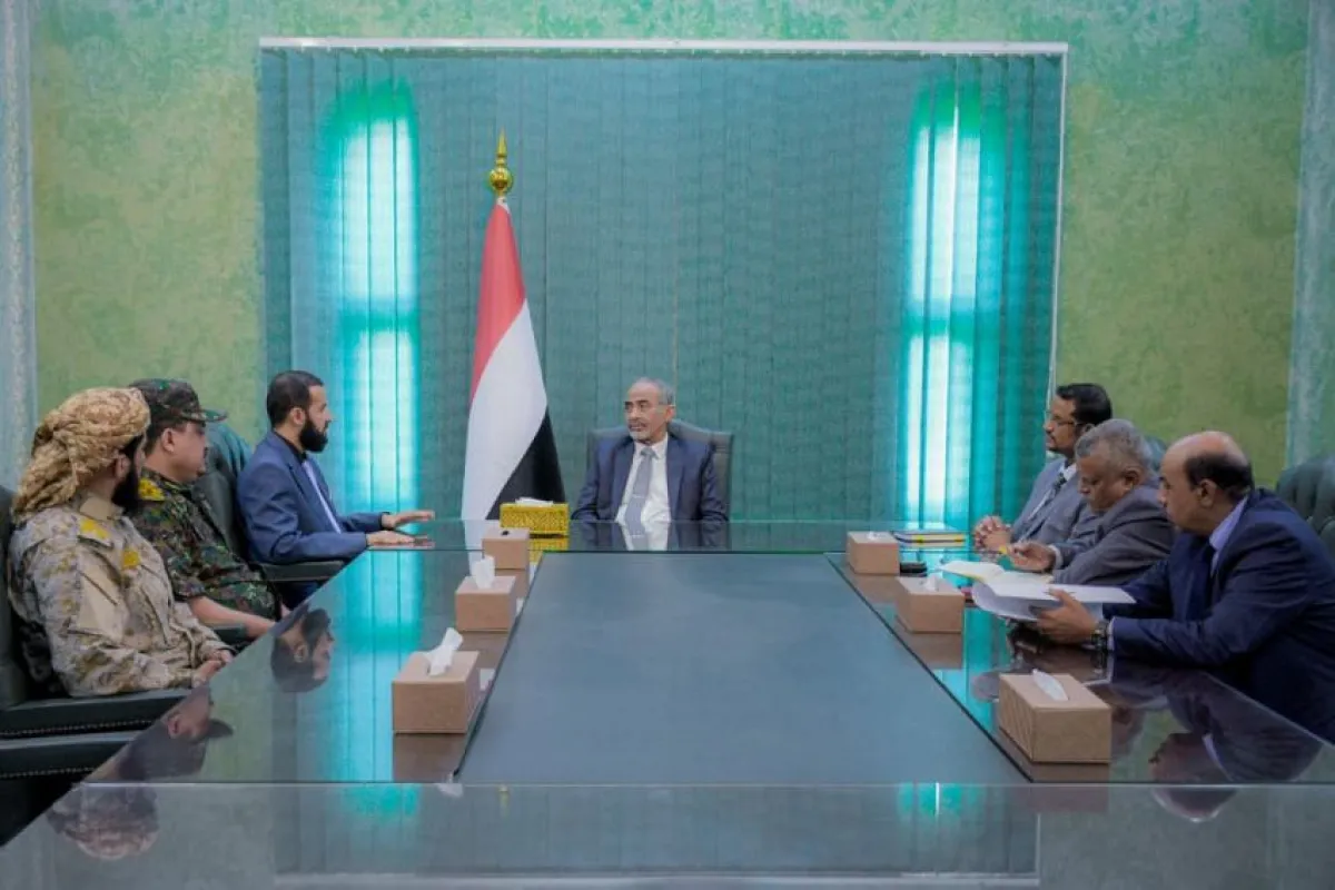 الفريق الصبيحي يشدد على تعزيز الأمن وتحسين الخدمات في محافظة أبين