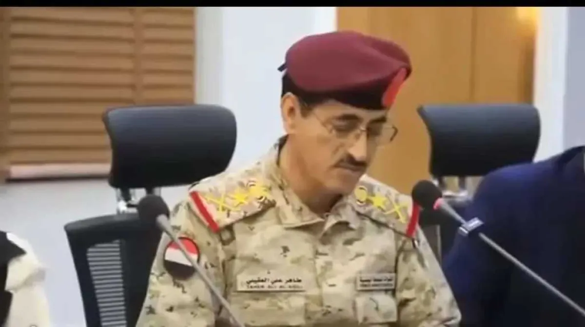 انتهاء عصر الفساد! كشف ”أشباح” يسرقون رواتب الجيش وقرار بالريال السعودي واليمني!