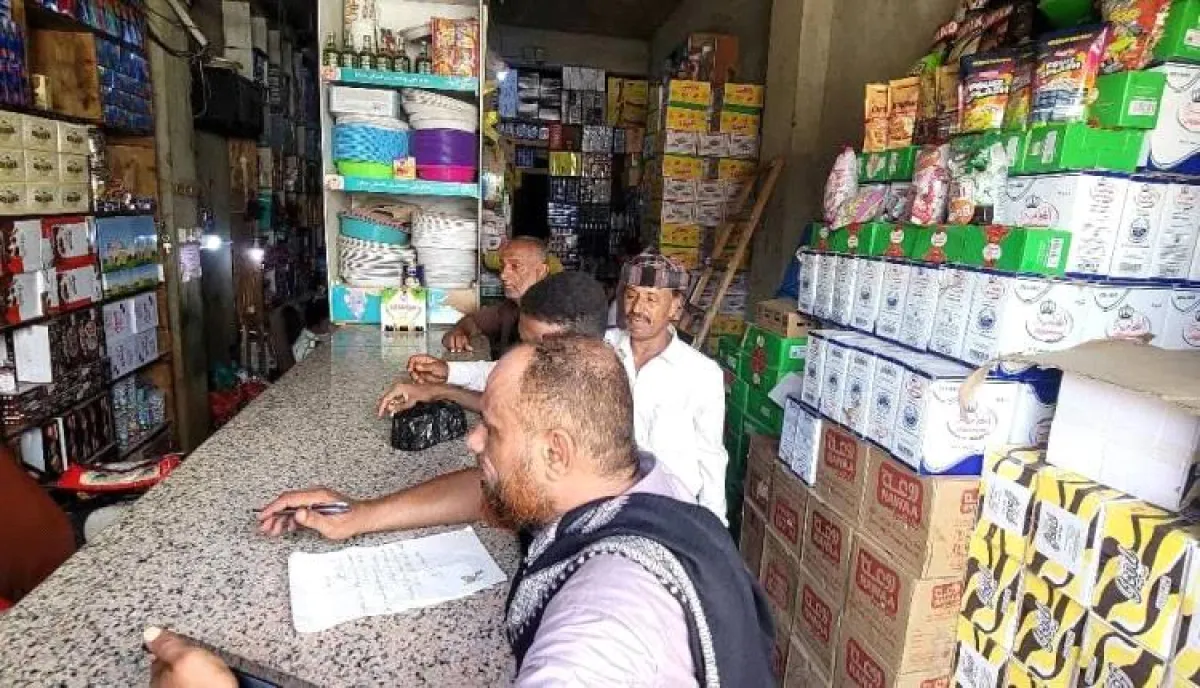 لحج..ضبط كمية كبيرة من المواد المنتهية الصلاحية في طور الباحة