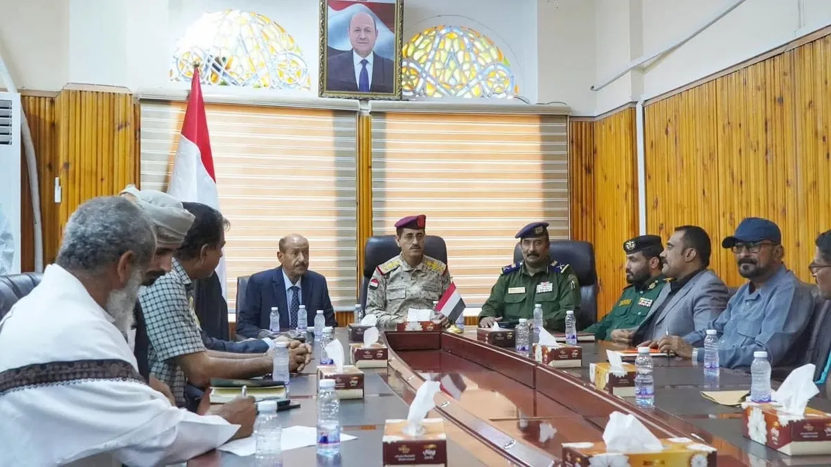 وزير الدفاع: بناء الدولة وترسيخ الاستقرار يتحققان بتفعيل النظام والقانون