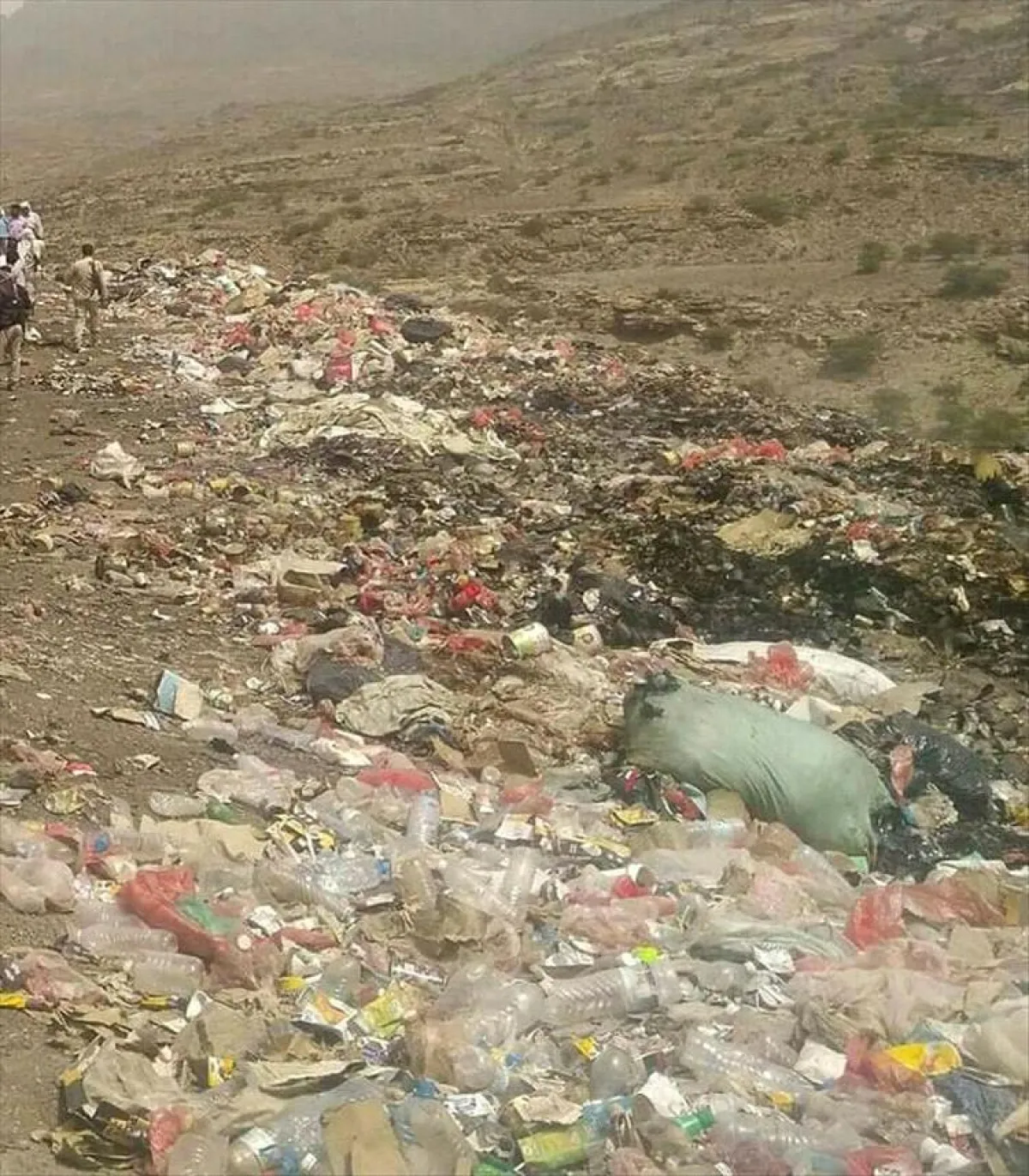 شاهد بالصور الكارثة الكبرى التي تهدد مدينة يمنية ولد بها الرئيس إبراهيم الحمدي !