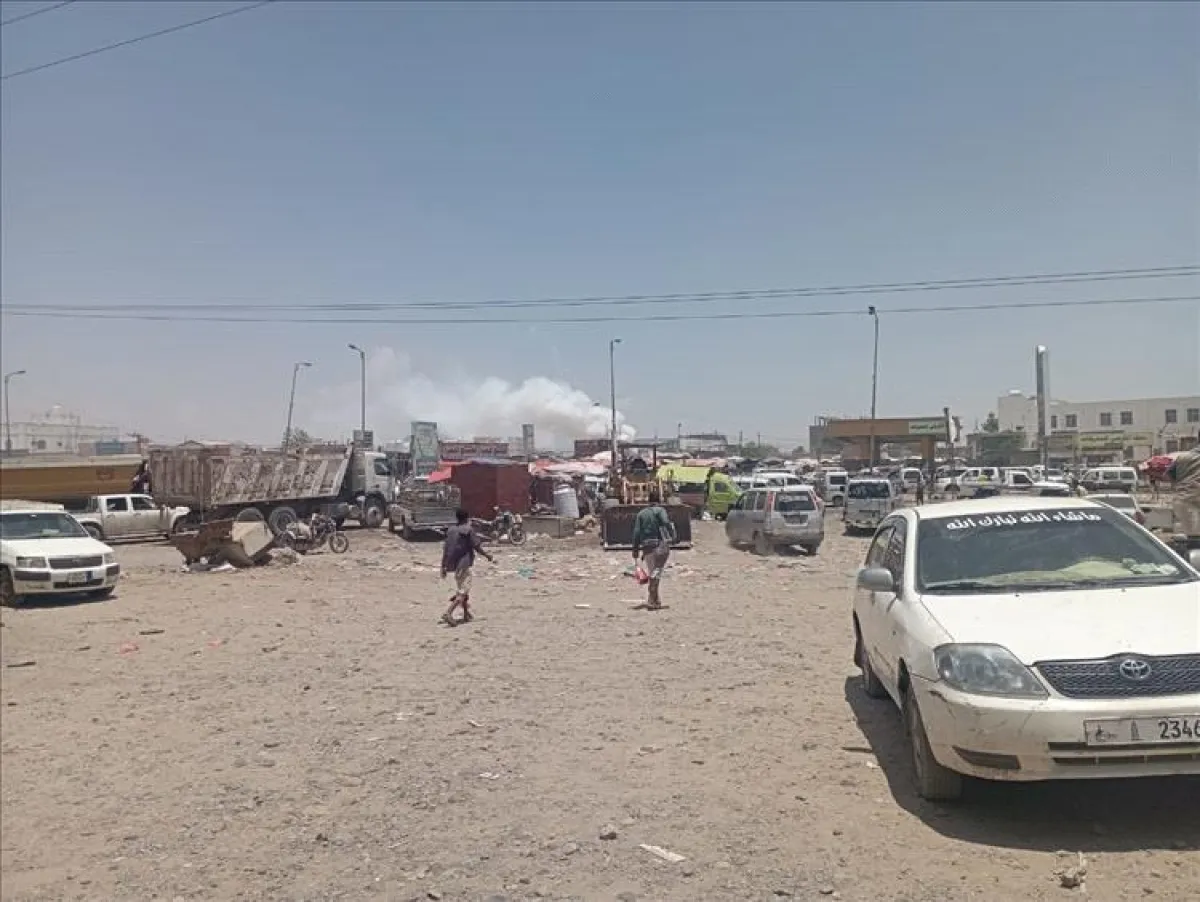 ​انفجارات ناتجة عن مفرقعات تثير الرعب في سوق الفيوش بلحج