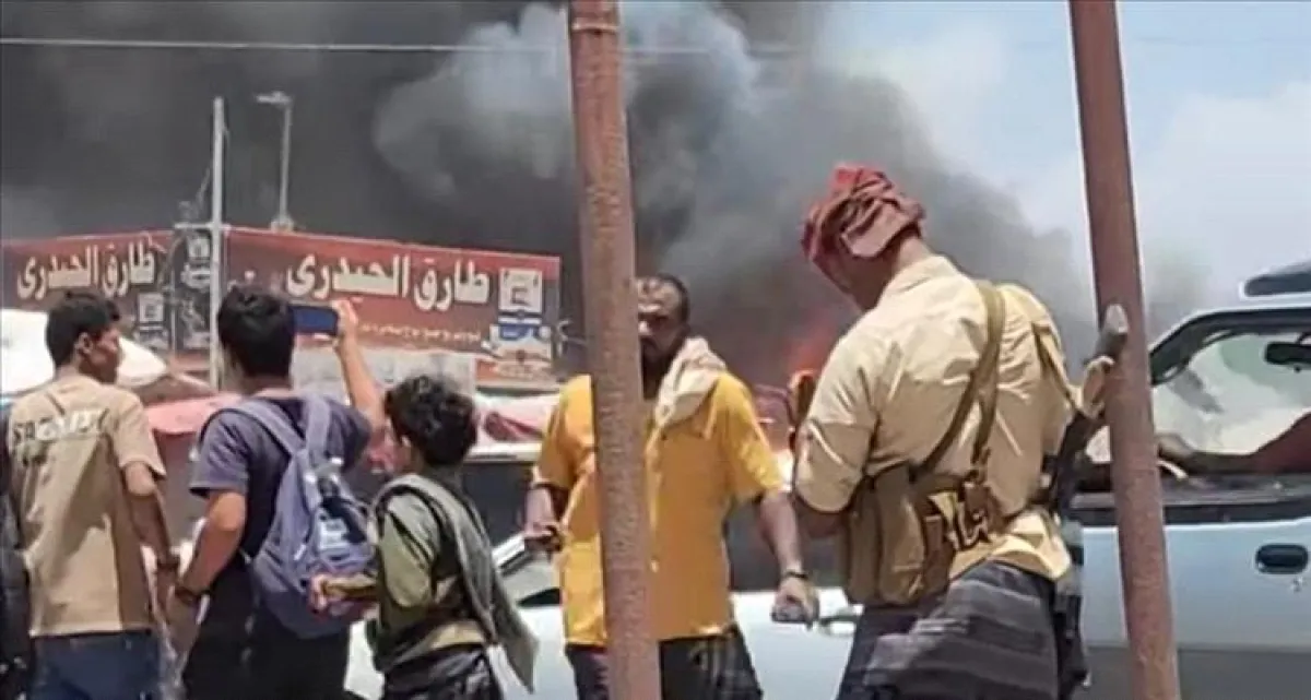 انفجارات تثير الذعر في سوق الفيوش بلحج وتحدث حالة من الهلع بين المتسوقين