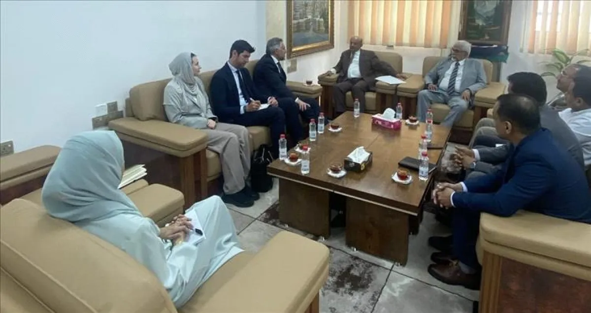 لقاء في عدن يناقش استقرار العملة… دعم أوروبي لجهود البنك المركزي في مواجهة التحديات