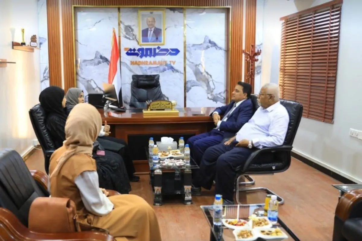 وزير الشؤون القانونية تزور قطاع #تلفزيون_حضرموت وتشيد بمحتوى القناة المتنوع الهادف