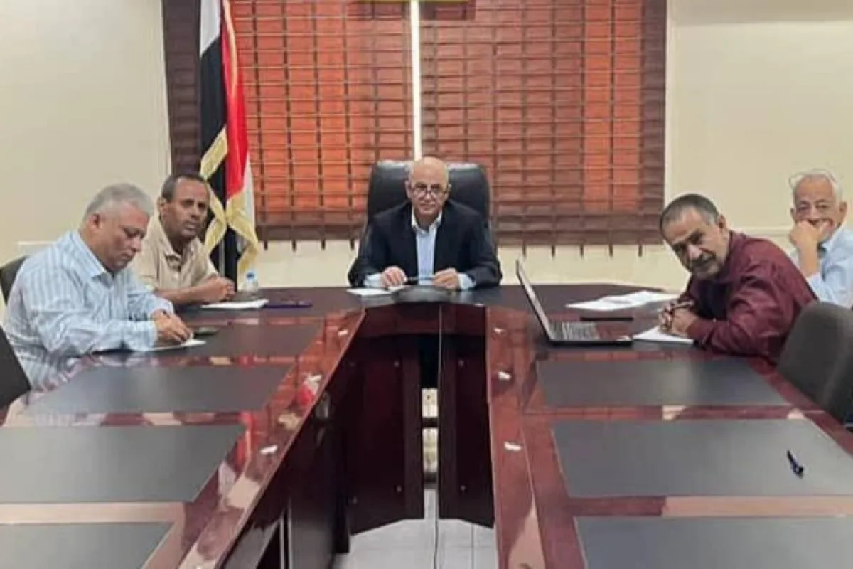 الوزير الشرجبي يبحث مع شبكة سانتياغو إنشاء نظام وطني لرصد الأضرار والخسائر الناتجة عن تغير المناخ في اليمن 