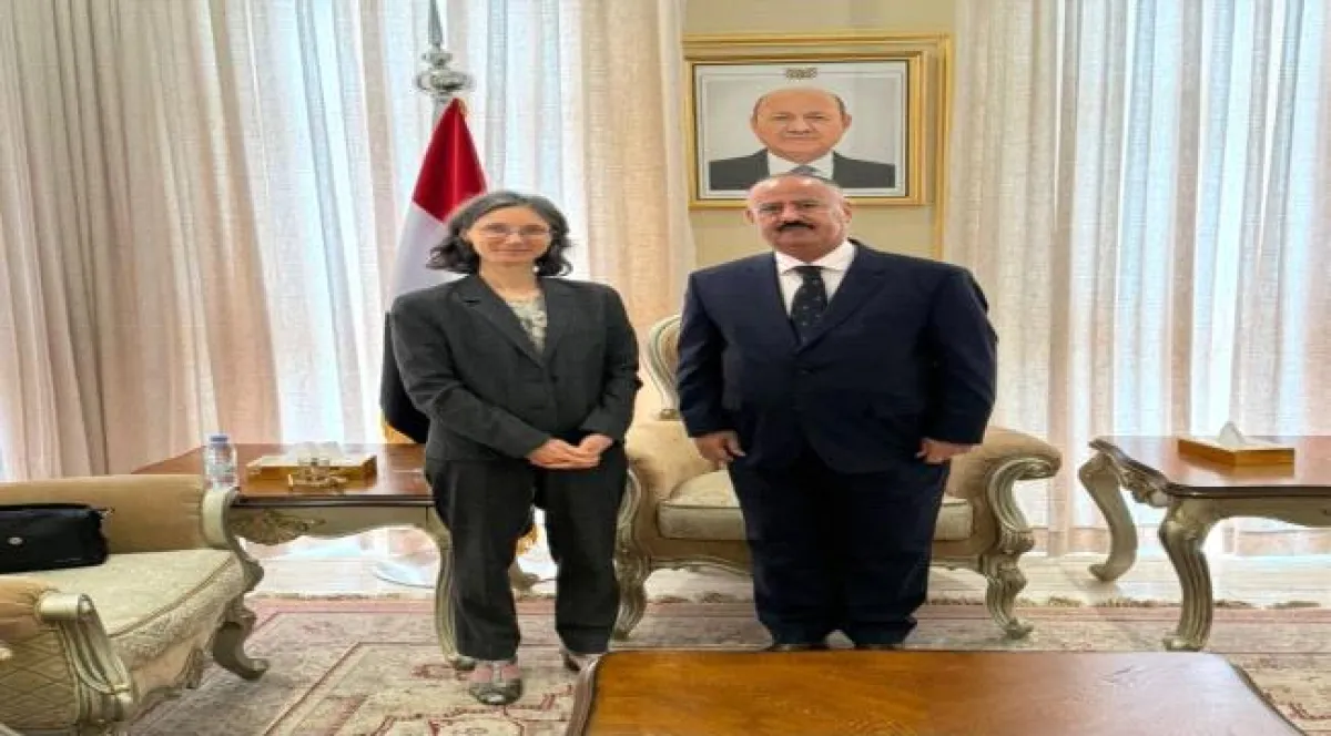وزير النقل يلتقي سفيرة فرنسا لدى اليمن في الرياض