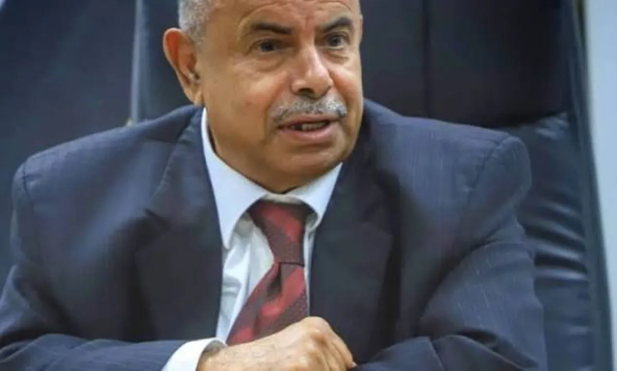 الخنبشي يطلق معركة تصحيح مالي في حضرموت