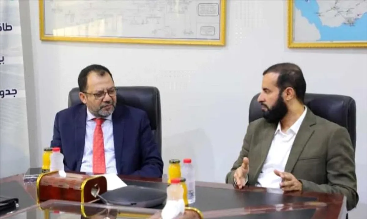 وزير الكهرباء يبحث مع محافظ أبين احتياجات الطاقة ويؤكد التوسع في مشاريع الطاقة الشمسية