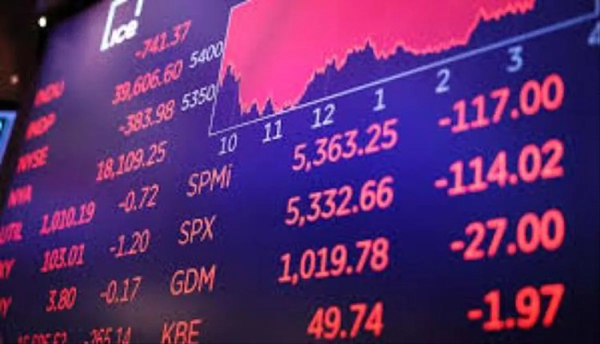 الأسهم الصينية تتراجع وسط مخاوف جيوسياسية وضغط قطاع التكنولوجيا