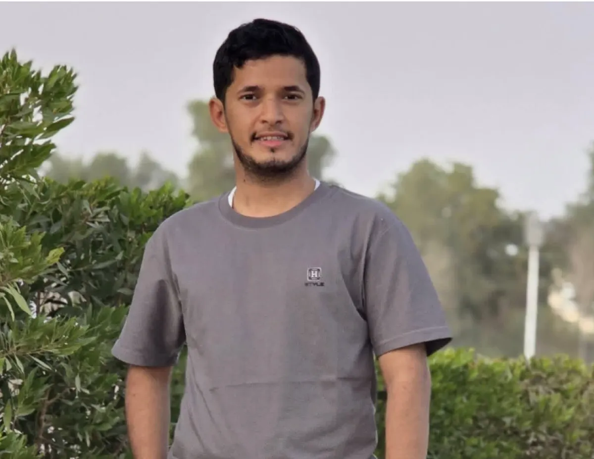 قوات المجلس الانتقالي بعدن تقتاد إعلامياً بالقوة من إحدى الحافلات المتجهة إلى مأرب وتصادر ممتلكاته وتعرضه للإهانة والتهديد