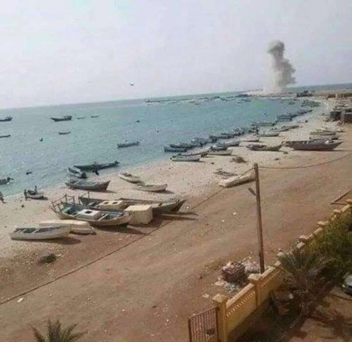 مأساة في المخا.. وفاة طفل غرقًا أثناء السباحة (صورة)