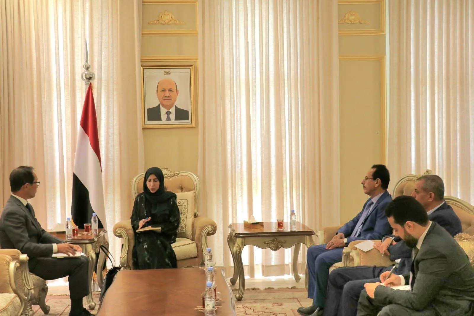 الوزيرة أفراح الزوبة تبحث مع السفير الياباني تعزيز التعاون التنموي