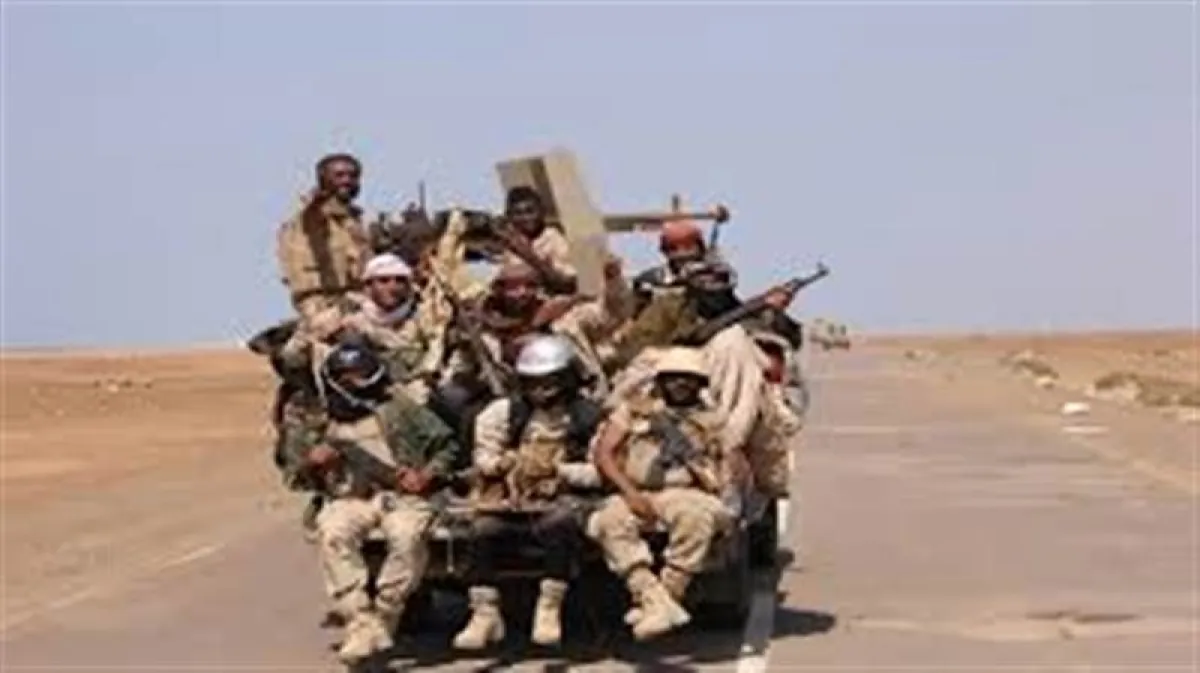 الجيش يحبط تسللاً حوثياً في عصيفرة.. وتصعيد ميداني مستمر في جبهات تعز