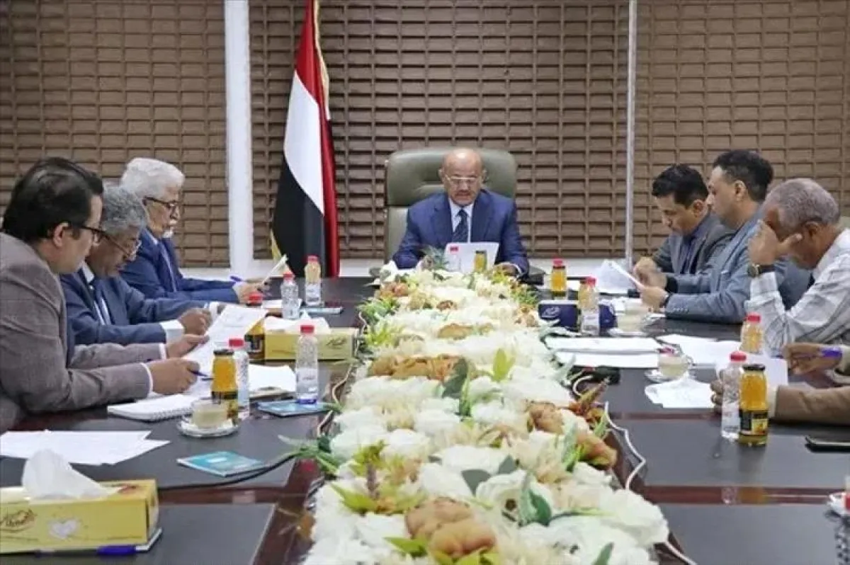 خطوة اقتصادية لافتة من عدن تعيد الثقة بالقطاع المصرفي اليمني