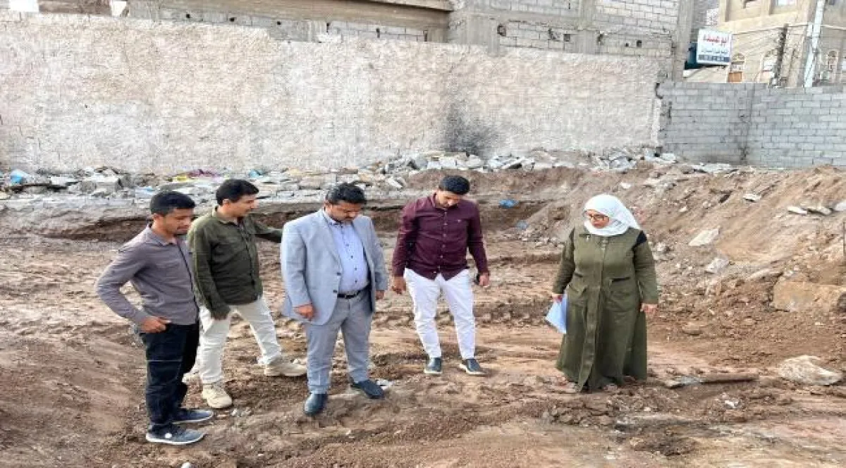 مدير عام الشيخ عثمان يدشّن مشروعين تنمويين لدعم التعليم والرياضة في المديرية
