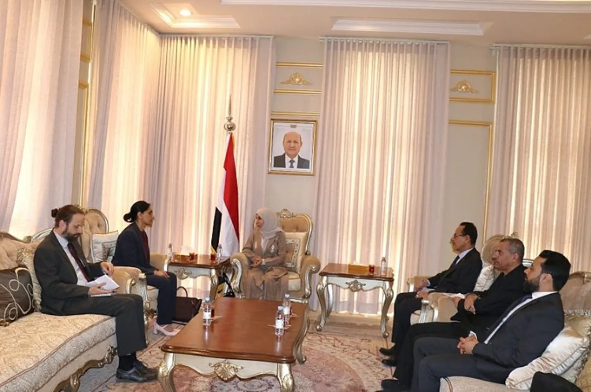 اليمن وبريطانيا يبحثان تعزيز الشراكة التنموية ودعم مسار الإصلاحات المؤسسية