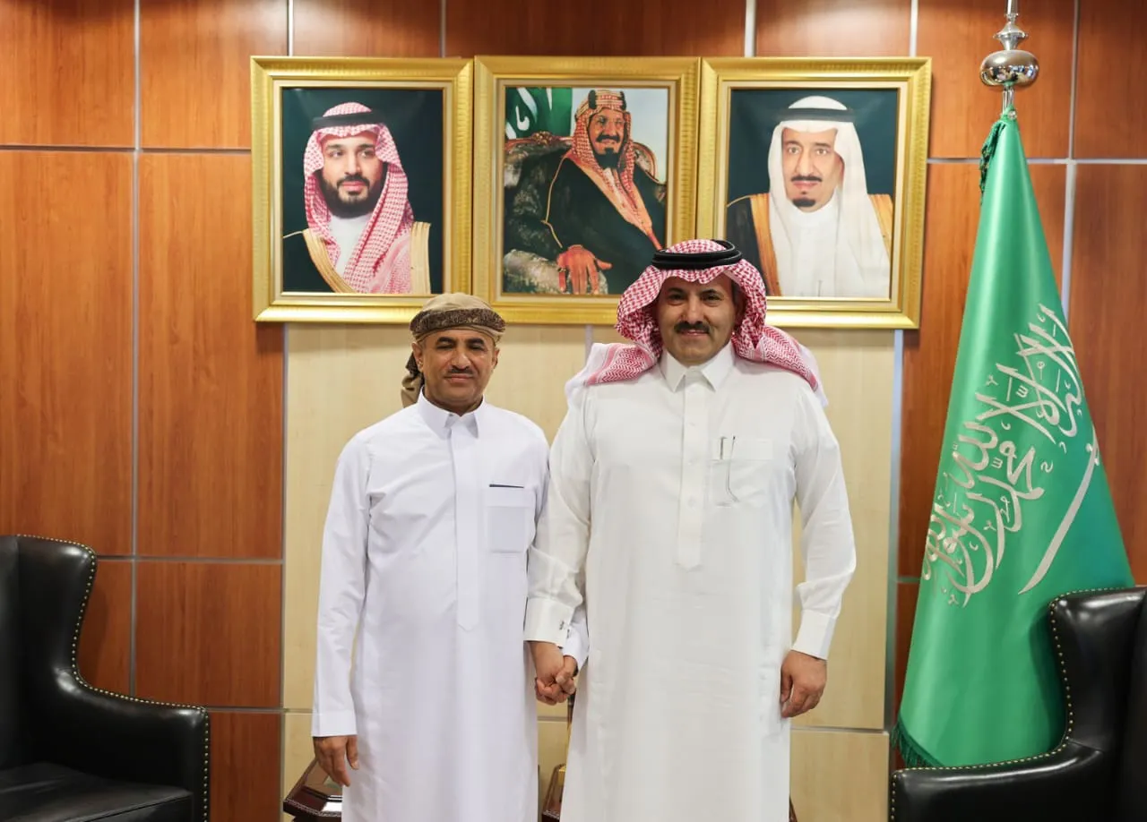 السفير محمد آل جابر والقيادي الجنوبي الشنفرة يؤكدان على حل عادل للقضية الجنوبية