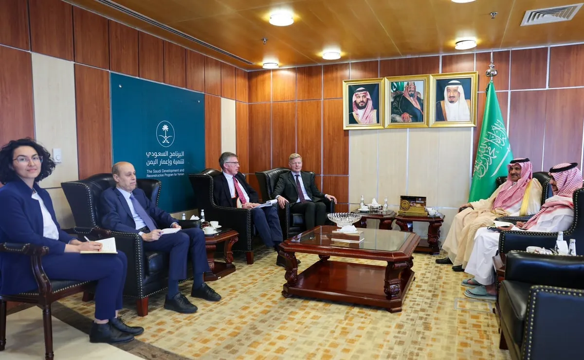 السفير السعودي يبحث مع المبعوث الأممي تطورات اليمن وملف المحتجزين