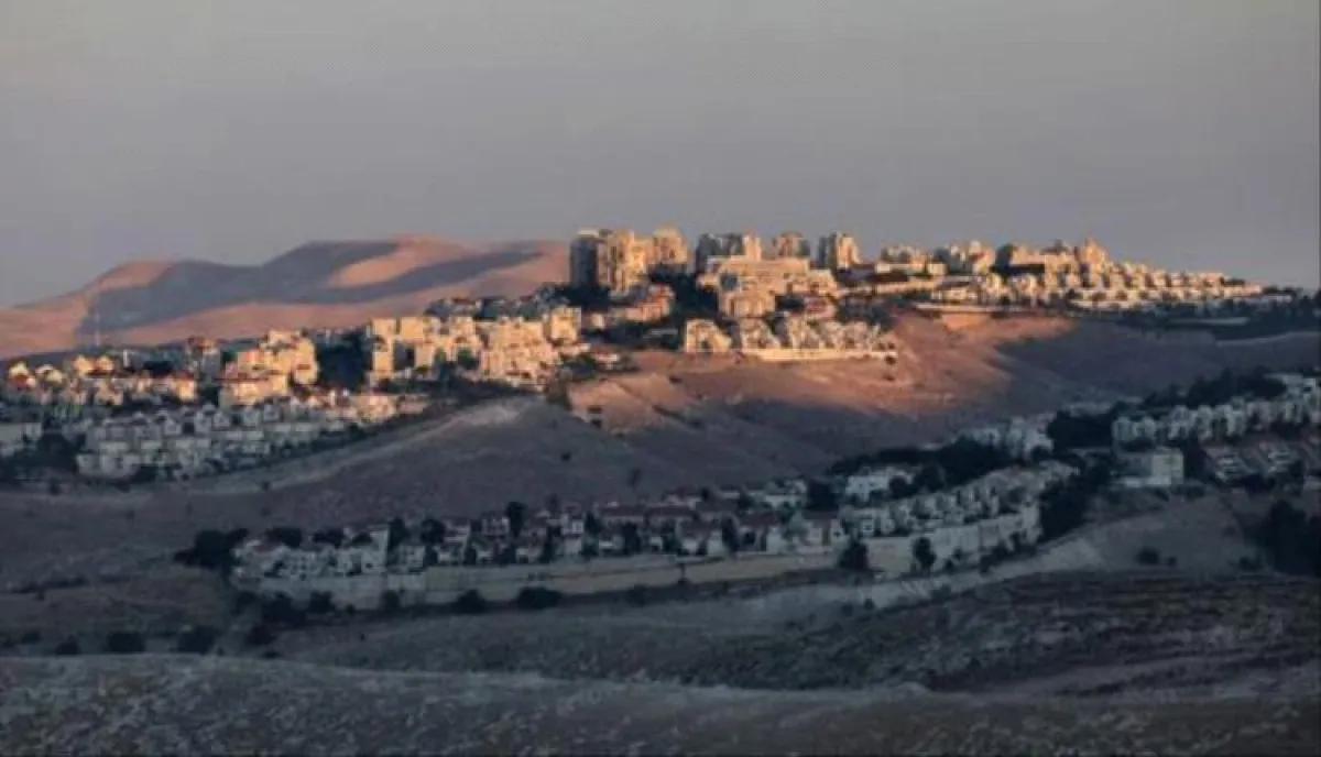 قرار سري يوسّع الاستيطان: إسرائيل تقرّ 34 مستوطنة جديدة رغم تحذيرات عسكرية