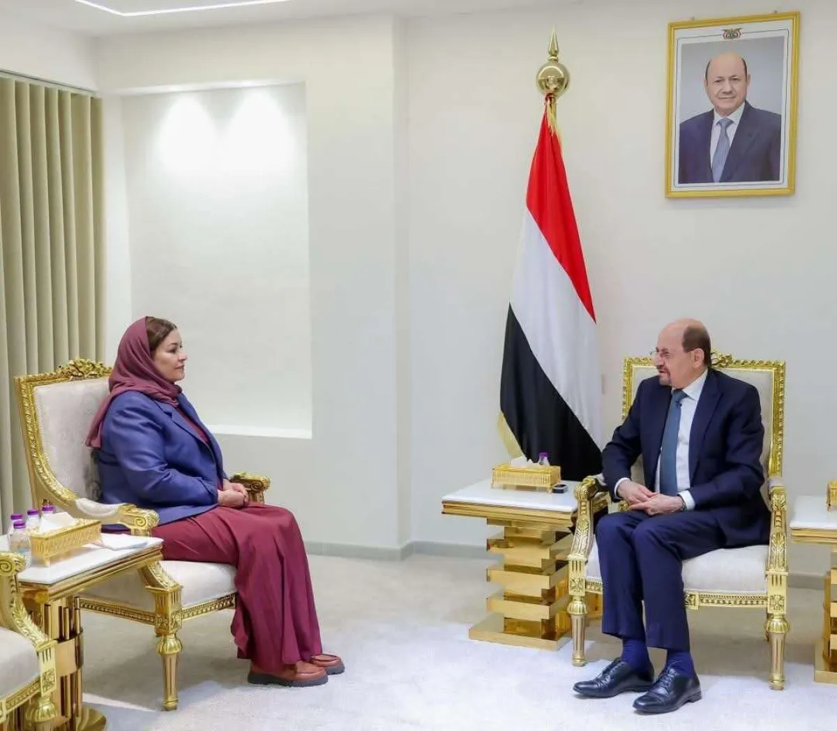 رئيس الوزراء يؤكد أهمية تعزيز العلاقات الثنائية مع الولايات المتحدة