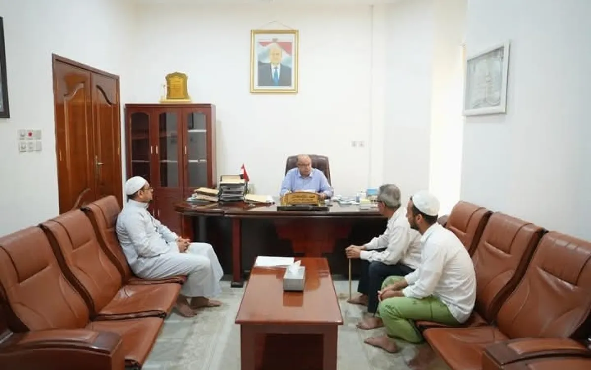 سالم الخنبشي يناقش مع قيادة جامعة الأحقاف جهود تنظيم المؤتمر العلمي 