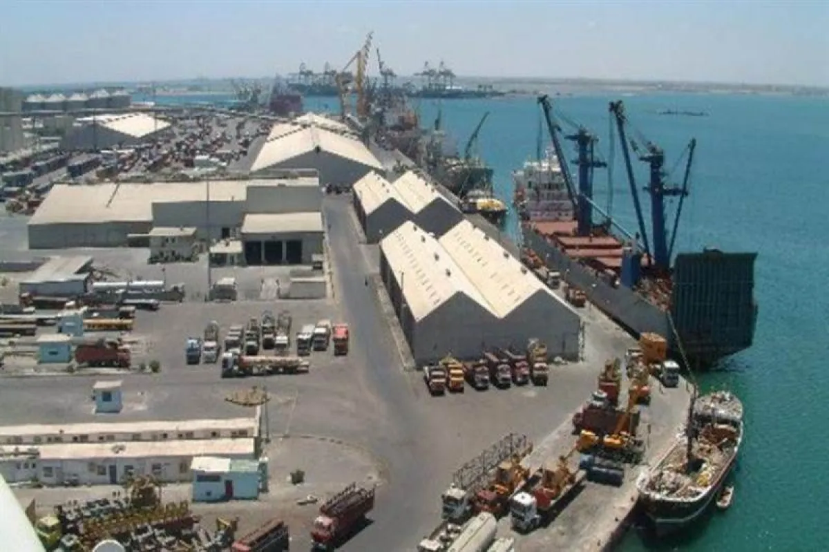 الحكومة اليمنية تقر لائحة جديدة لأمن السفن والموانئ.. خطوة لتعزيز السلامة البحرية ومواكبة المعايير الدولية