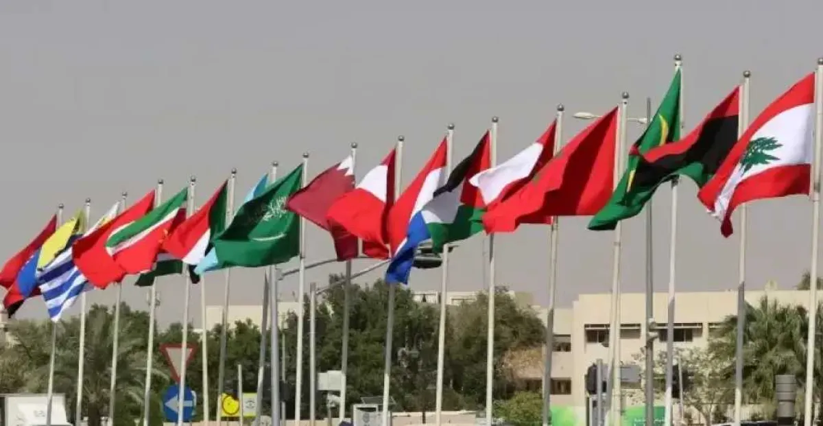 الحوثيون يجبرون محلات الخياطة في صنعاء على تصنيع أعلام هذه الدولة