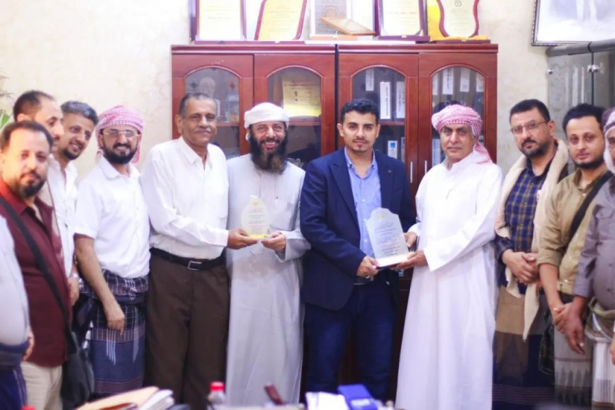 رئاسة الهيئة الإدارية لجمعية الصاغة تكرم مدير الشؤون الاجتماعية بعدن لدعمه مسار  التنمية وتنظيم القطاع الخاص