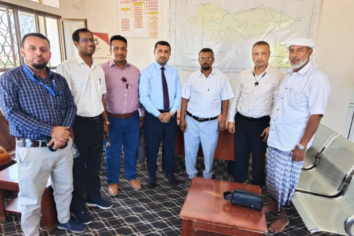 فريق هيئة الأدوية ينفذ لقاءات ميدانية في سقطرى لمناقشة التحديات الدوائية وتعزيز التوعية بالسلامة الدوائية