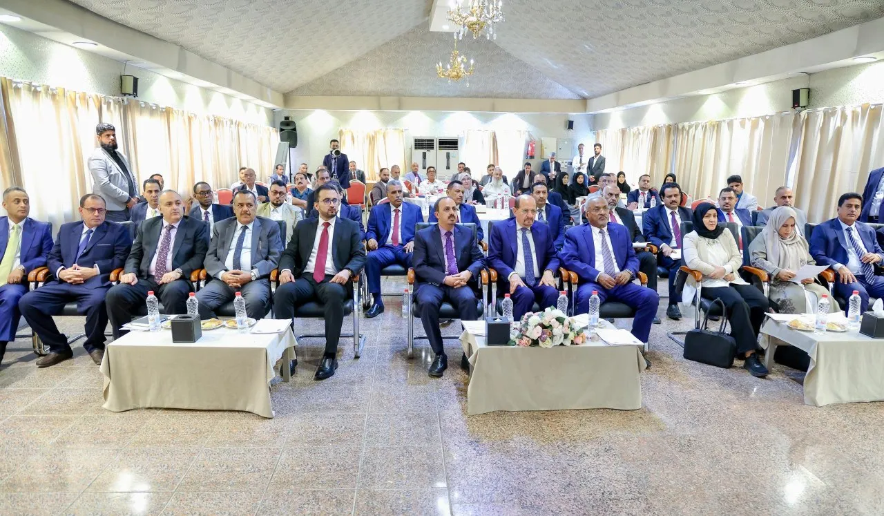 انطلاق ورشة عمل لمكافحة الفساد في عدن بحضور رئيس الوزراء