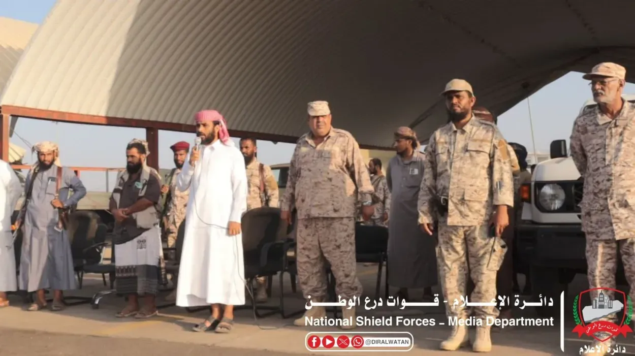قائد الفرقة الأولى بـ"درع الوطن" يتفقد جاهزية اللواء الخامس في قاعدة العند ويؤكد دعم رفع الكفاءة القتالية