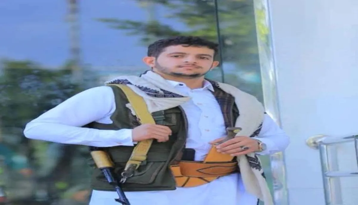 مسلح يغتال شاب داخل مقر عمله في سوق الحتيك بمأرب ويلوذ بالفرار