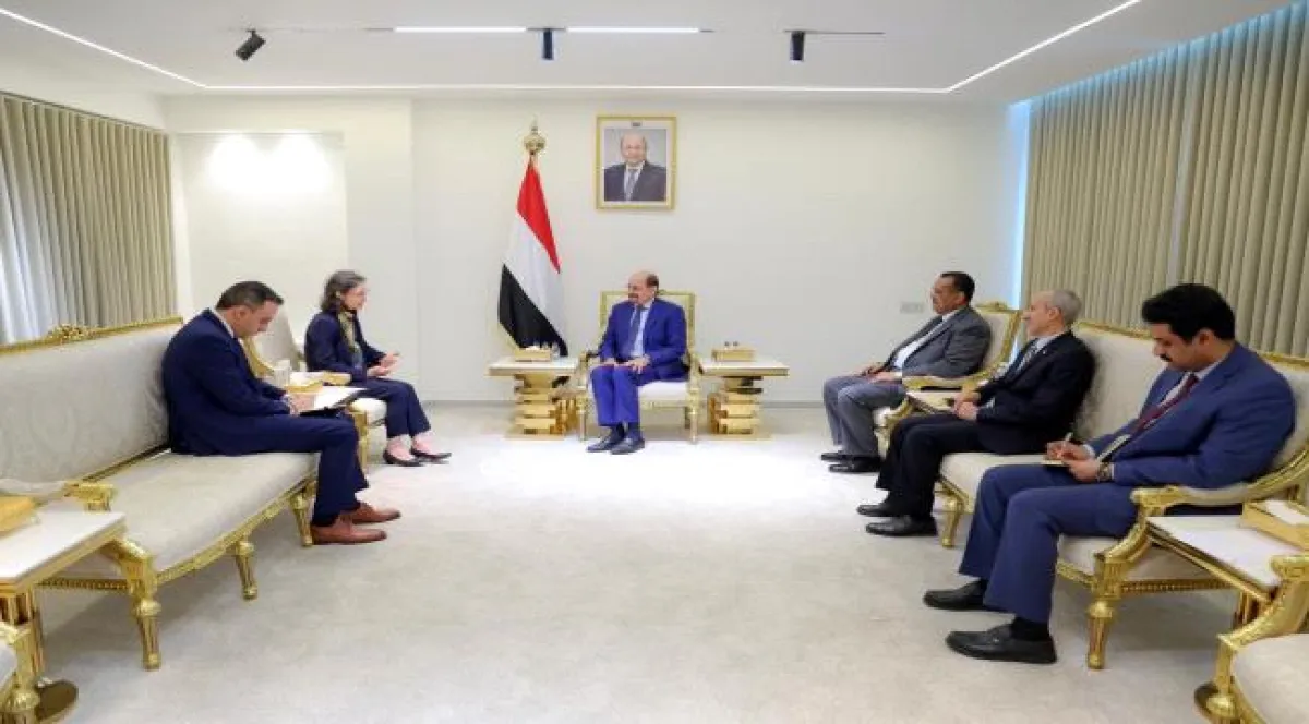 رئيس الحكومة يستقبل السفيرة الفرنسية لدى اليمن
