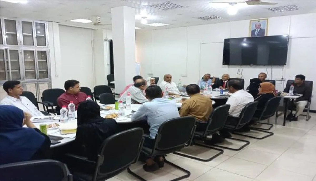 جامعة عدن تُقرّ تحولات نوعية في برامج الدراسات العليا وتوسّع تخصصاتها الحديثة