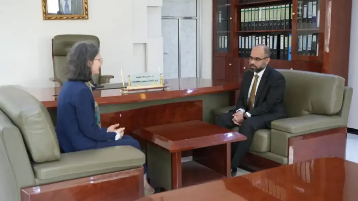 وزير الاتصالات يبحث مع السفيرة الفرنسية سبل تعزيز التعاون في قطاع الاتصالات