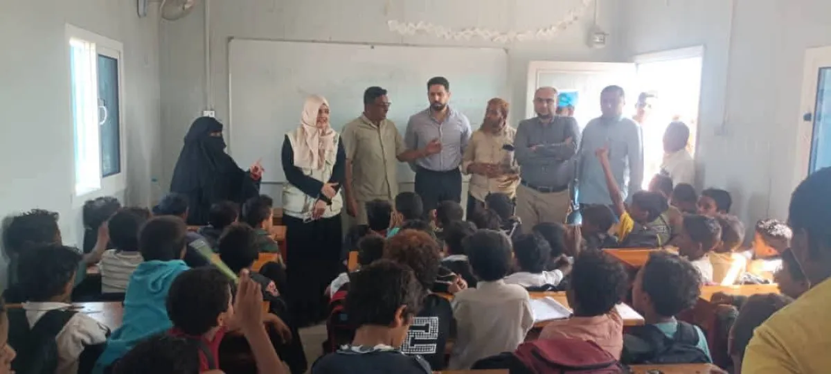 تربية الحديدة واليونيسف تتفقدان مدارس الخوخة ضمن مشروع تحسين المخرجات التعليمية للأطفال