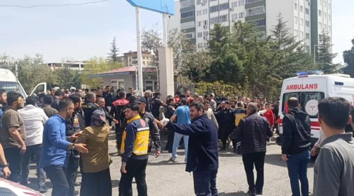 صدمة في تركيا.. مشاهد ذعر وطلاب يلقون أنفسهم من النوافذ