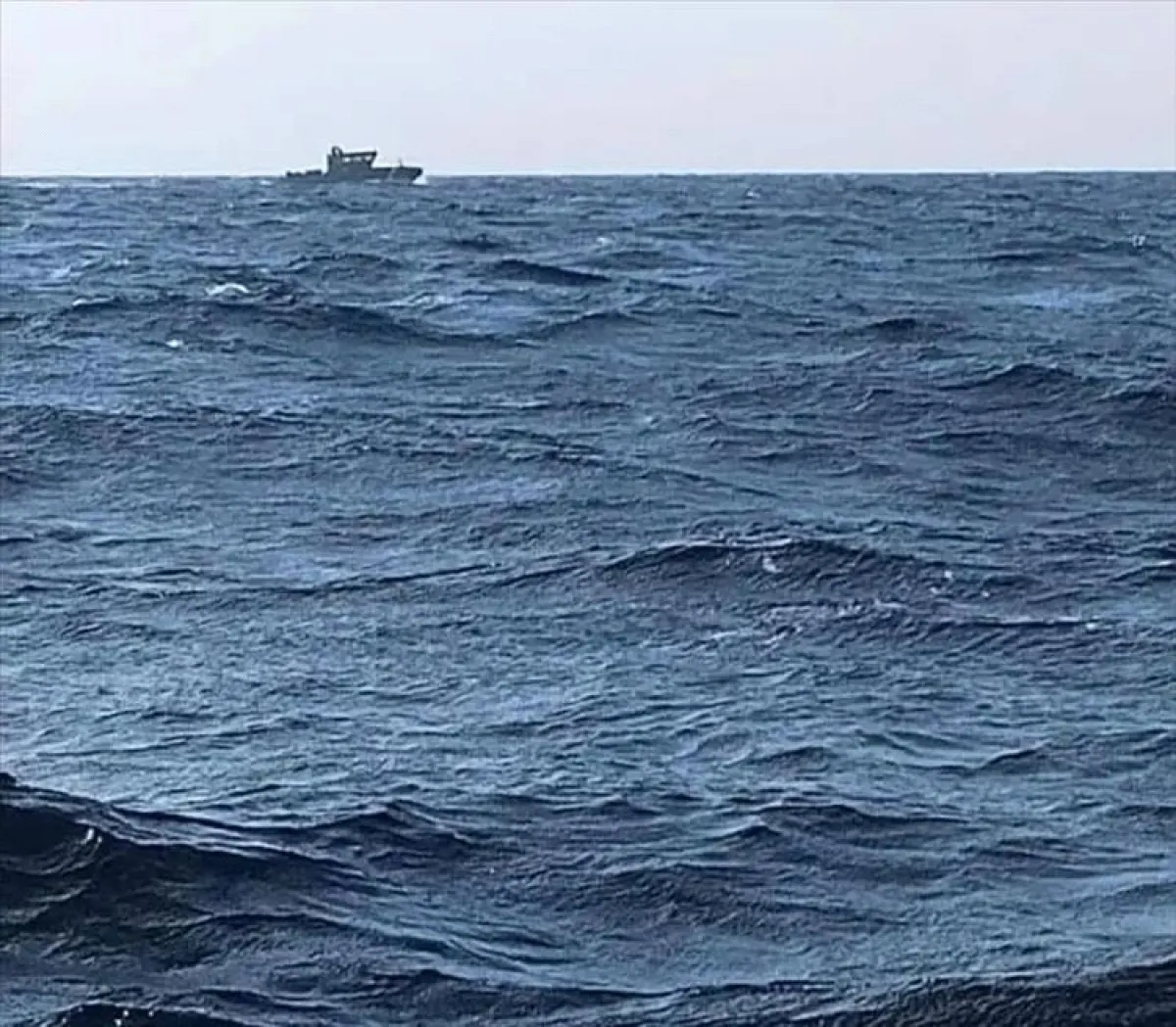 خفر السواحل يعلن العثور على جثامين الصيادين المفقودين على سواحل أحور بعد عمليات بحث مكثفة