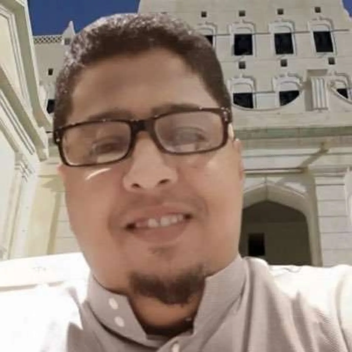 الكثيري يدعو لحق تقرير المصير في حضرموت وينتقد هؤلاء