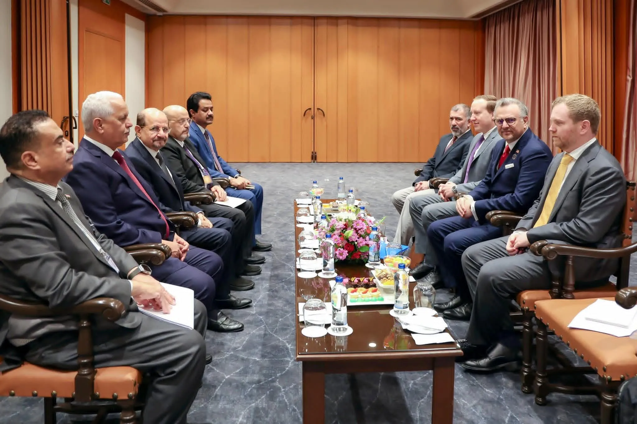 رئيس الوزراء وزير الخارجية وشؤون المغتربين يلتقي كبير مستشاري الرئيس الأمريكي ويلتقي وزير خارجية أذربيجان تعزيز العلاقات والتنسيق الدولي